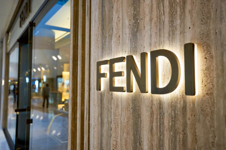 Fendi: Historia marki, która zdefiniowała włoski luksus 