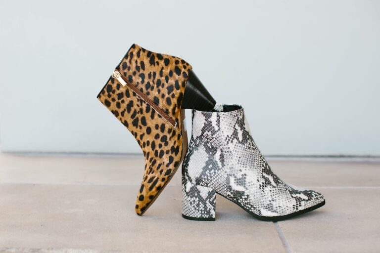 Skórzane damskie buty na jesień – mini przewodnik po najmodniejszych fasonach i kolorach.