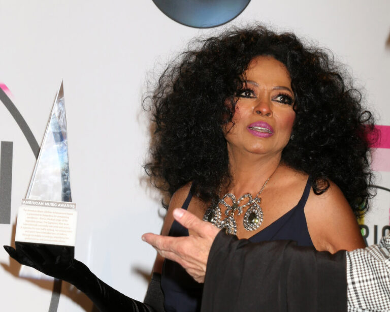 Diana Ross – kariera i życie prywatne amerykańskiej piosenkarki
